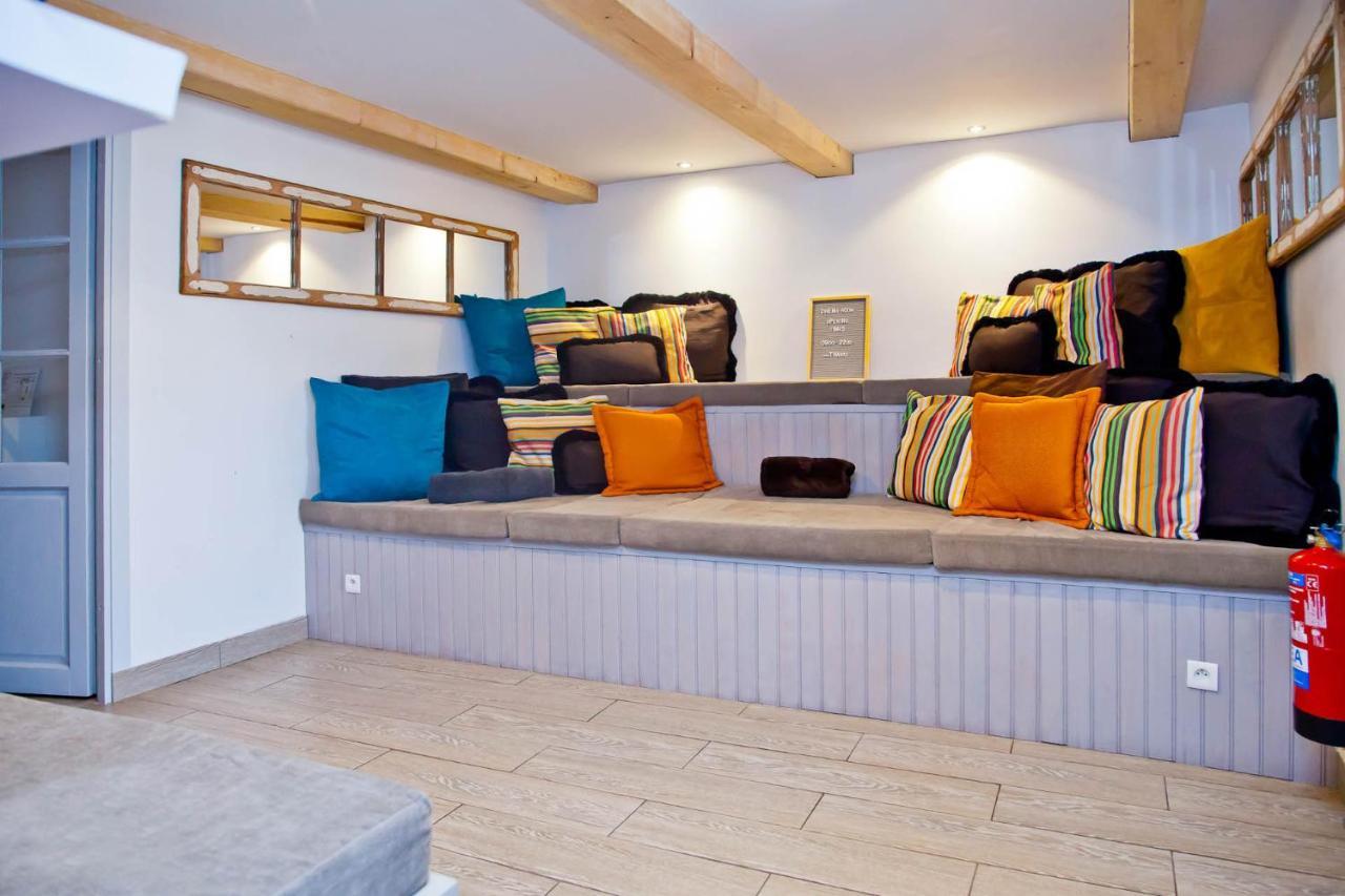 Oasis Hostel Antibes Exterior photo